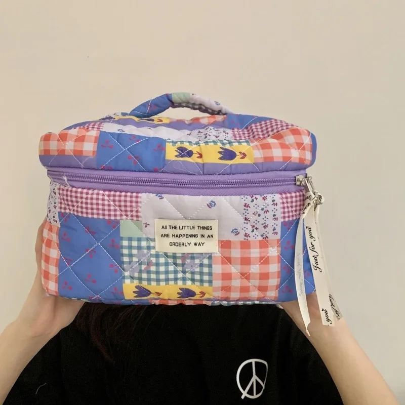 

Floral Patchwork Women Cotton Cosmetic Bags Large Capacity Travel Portable Ladies Wash Storage Bag Simple Female Handbags Clutch