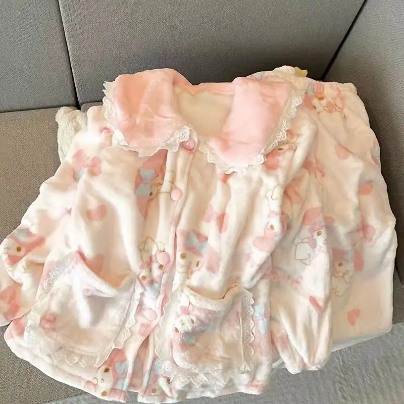 Piyama Lucu Bahan Plush Melody Anime Kawaii Sanrio Coral Fleece Wanita Baju Tidur Cardigan Longgar Atasan Celana Pakaian Rumah Pelajar