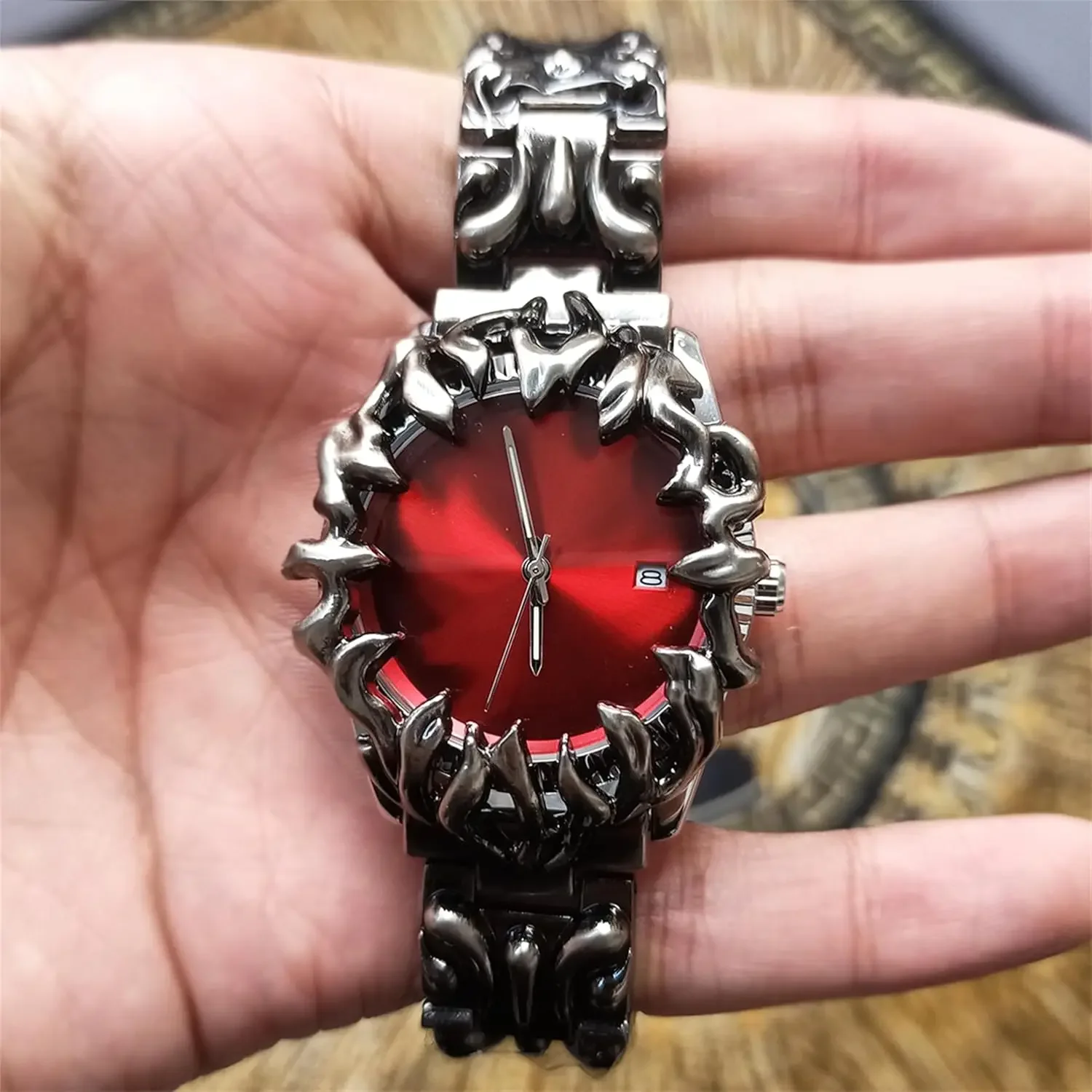 Fashion Heterosexual Claw Watch Alabaster Style Retro European American Watches Special Shaped Advanced Ins Niche  Men's Watches