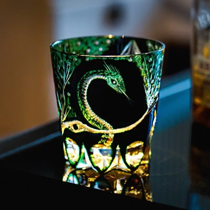 

Master grade crystal whiskey glass high-end handmade engraved Year of the Snake gift cup