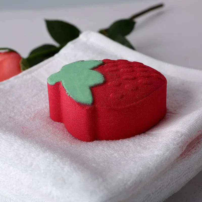 Strawberry Bomb Bubble Bath Balls Natural Mini Handmade Bath Salt Ball Oil Control Exfoliating Moisturizing Dry Skin
