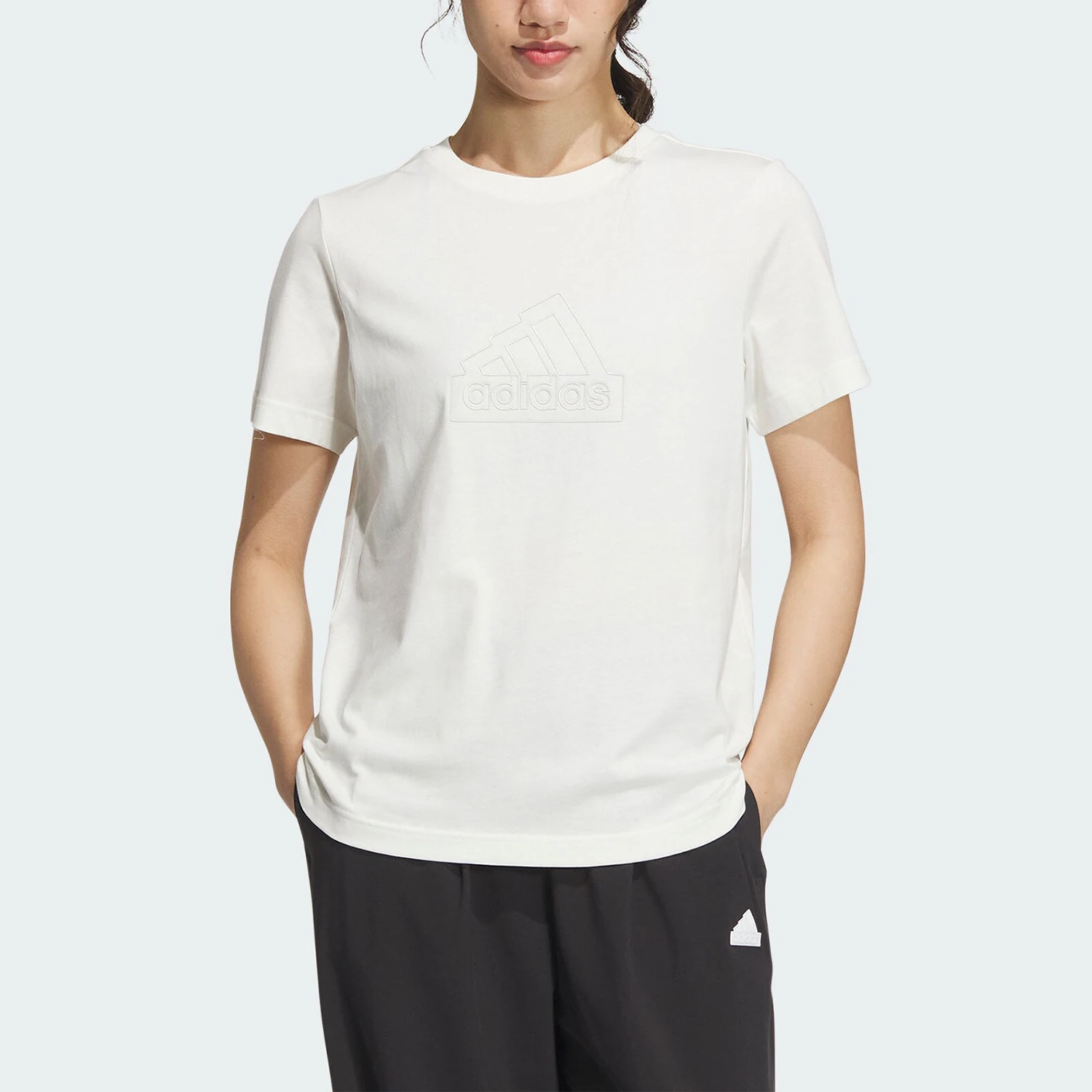 

Adidas подлинная женская летняя мягкая футболка с короткими рукавами TECH BOS TEE IM8840