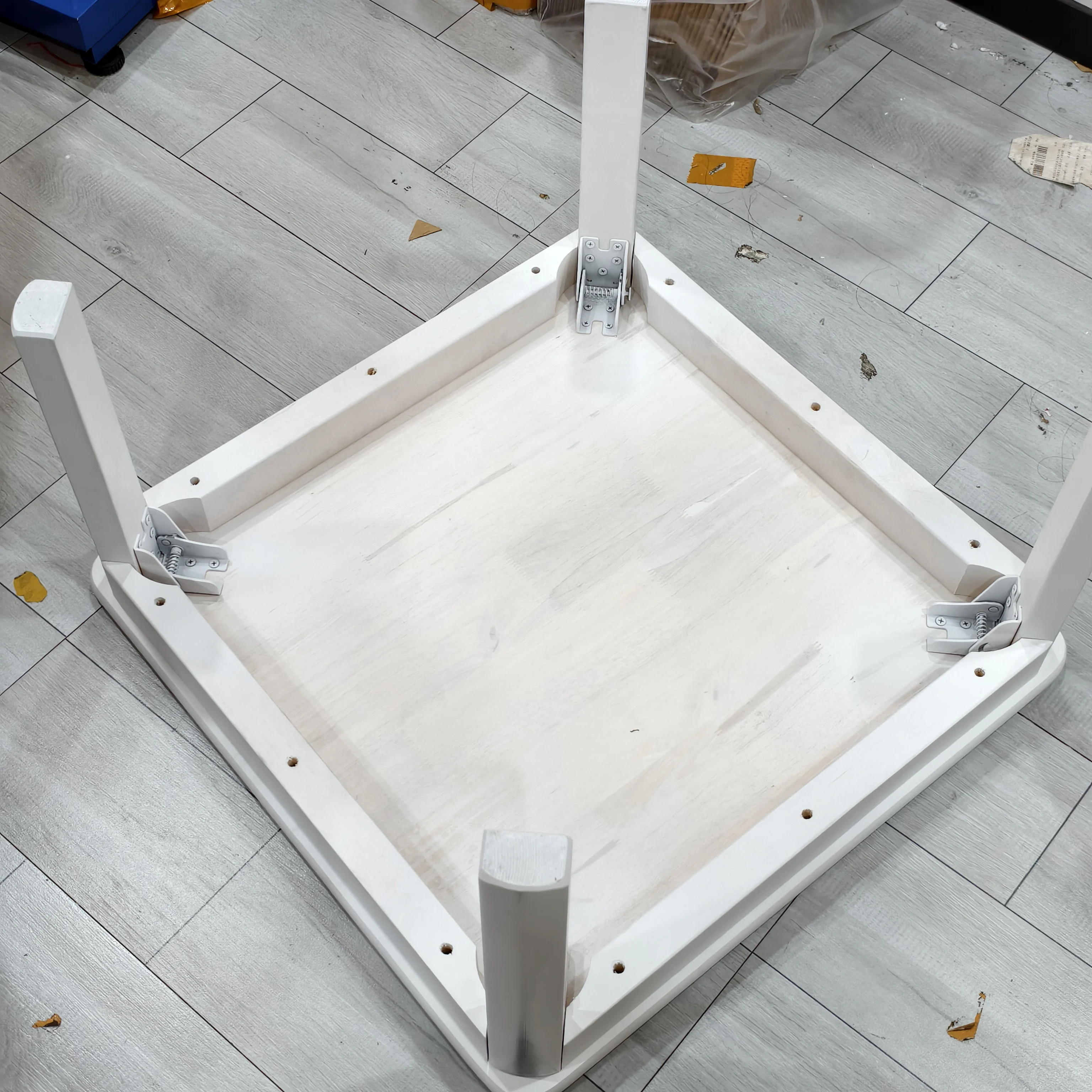 Mesa y tamaño: 75 * 75 * 38CM