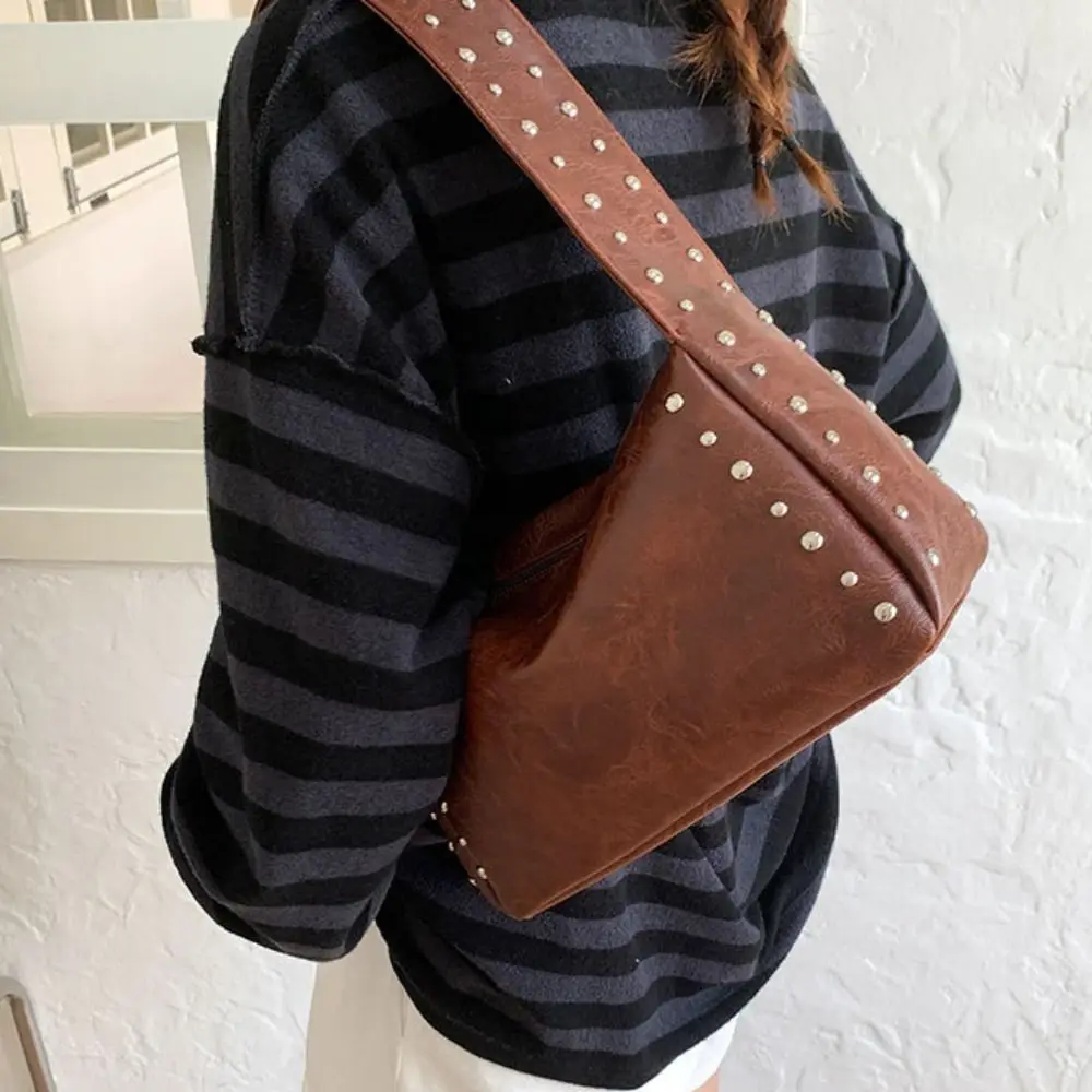 Portable Spicy Girl Style Retro Rivet Handbag Leisure French Pillow Underarm Bag Solid Color Square Commuting Shoulder Bag Women