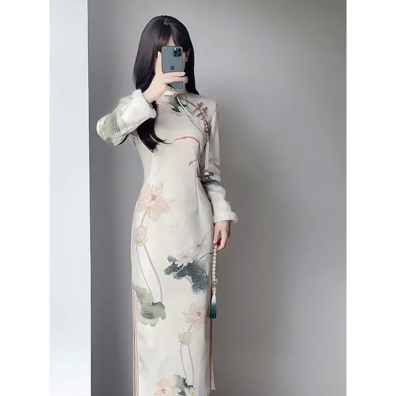 

Китайское традиционное платье Ципао, женская одежда Cheongsam, утолщенное зимнее элегантное винтажное платье с нежным цветком