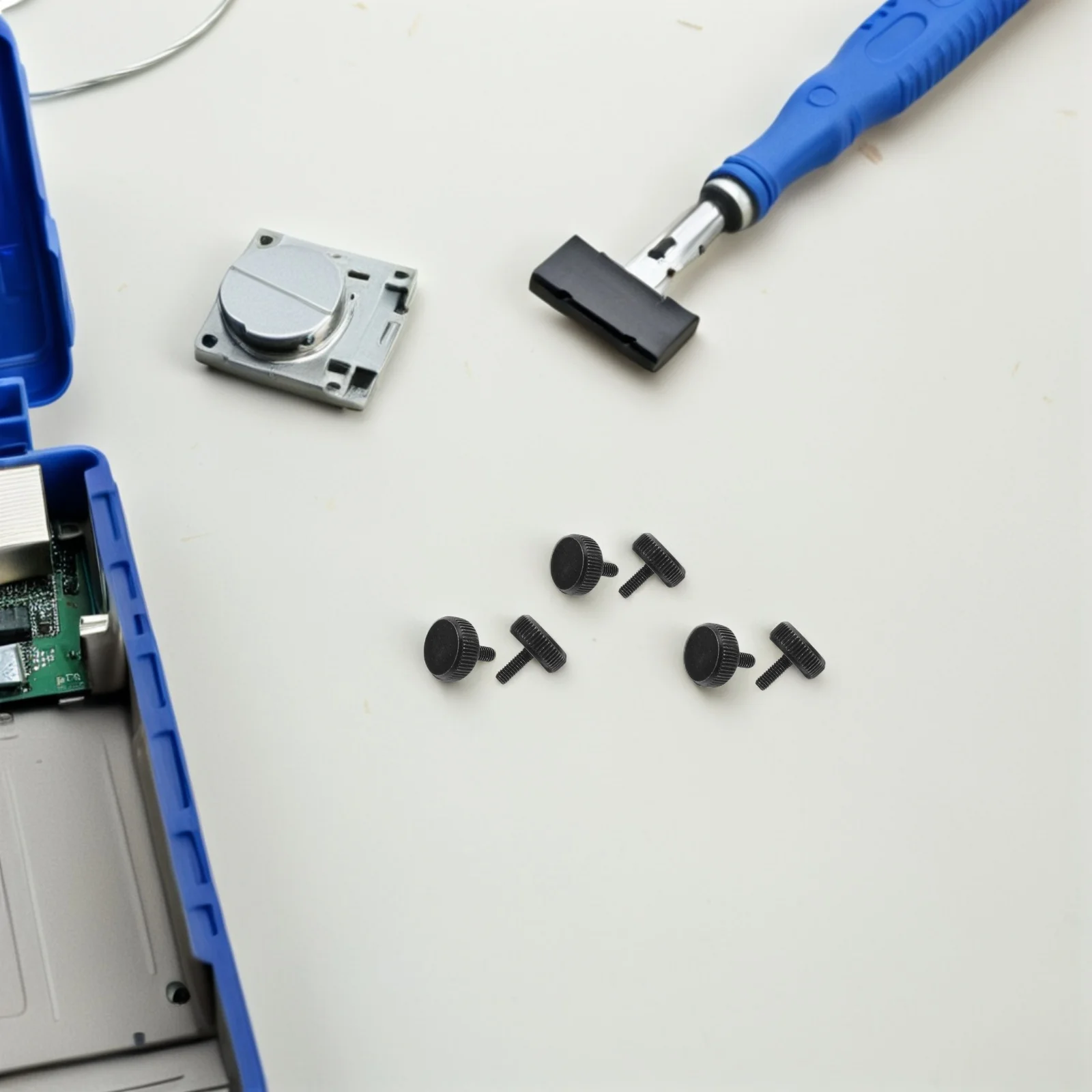 

30pcs Computer Case Thumb M Hand-Twisted Replacement Fasteners For Desktop Installation Black Carbon Steel Tool-Free