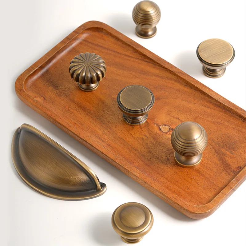 ตู้ครัวสไตล์อเมริกันจับตู้เสื้อผ้าจับ T-bar Antique Bronze ลิ้นชักและ Puls มีให้เลือกหลายขนาด