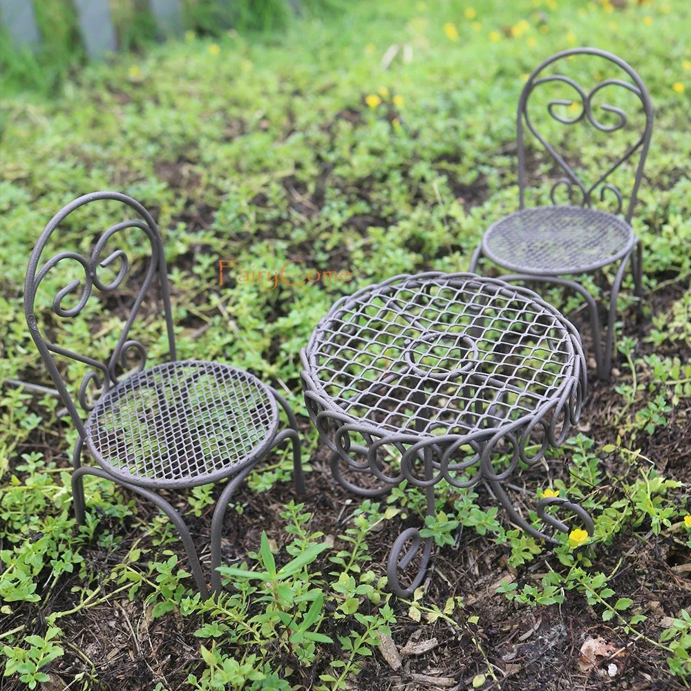 Miniature Metal Table and Chairs Fairy Garden Retro Dollhouse Garden Items Set Terrarium Home Living Room Decor Accessories