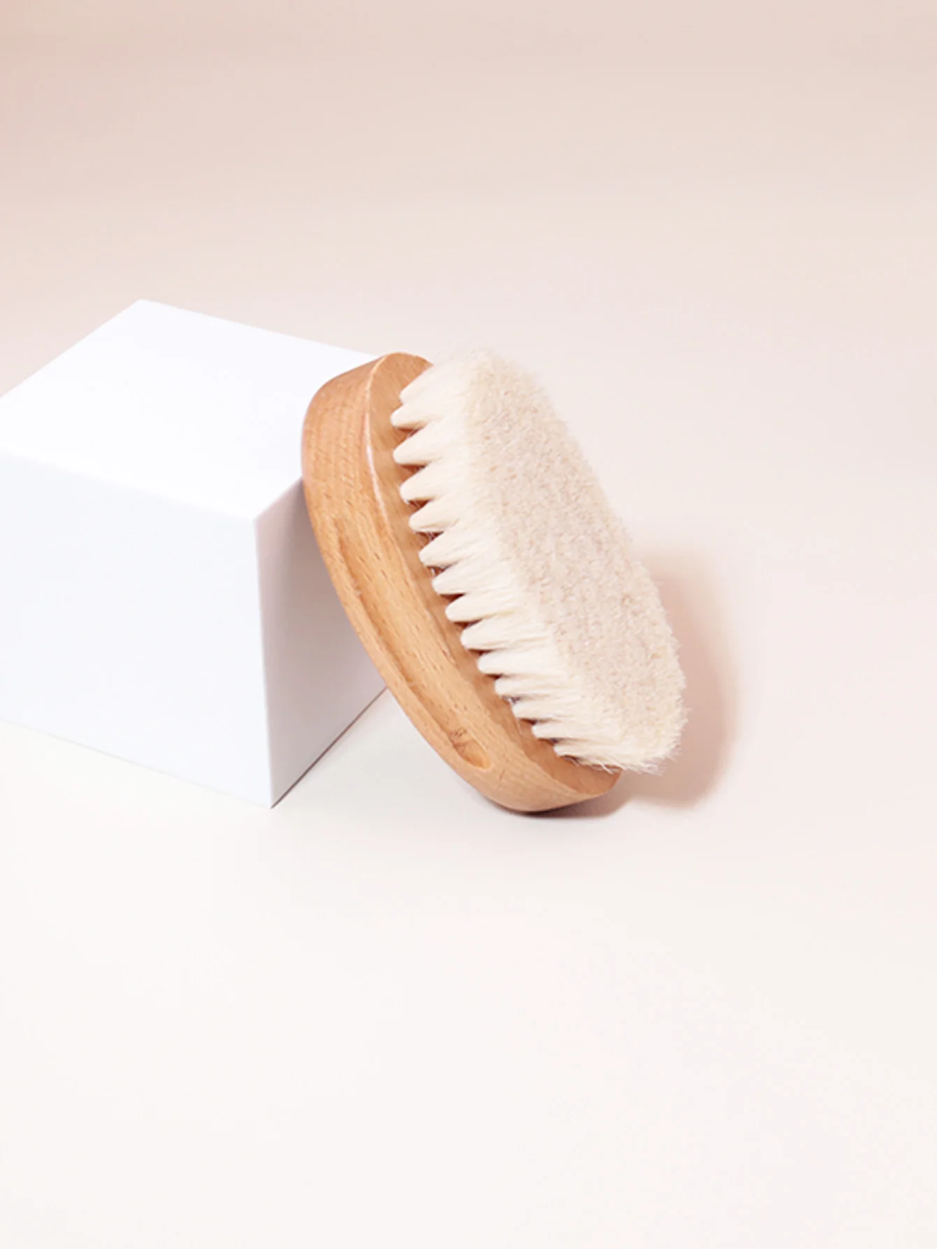 

Wool brush, shower brush, shampoo brush, shower cleaning brush, hair brush, suitable for hairdressers and personal use