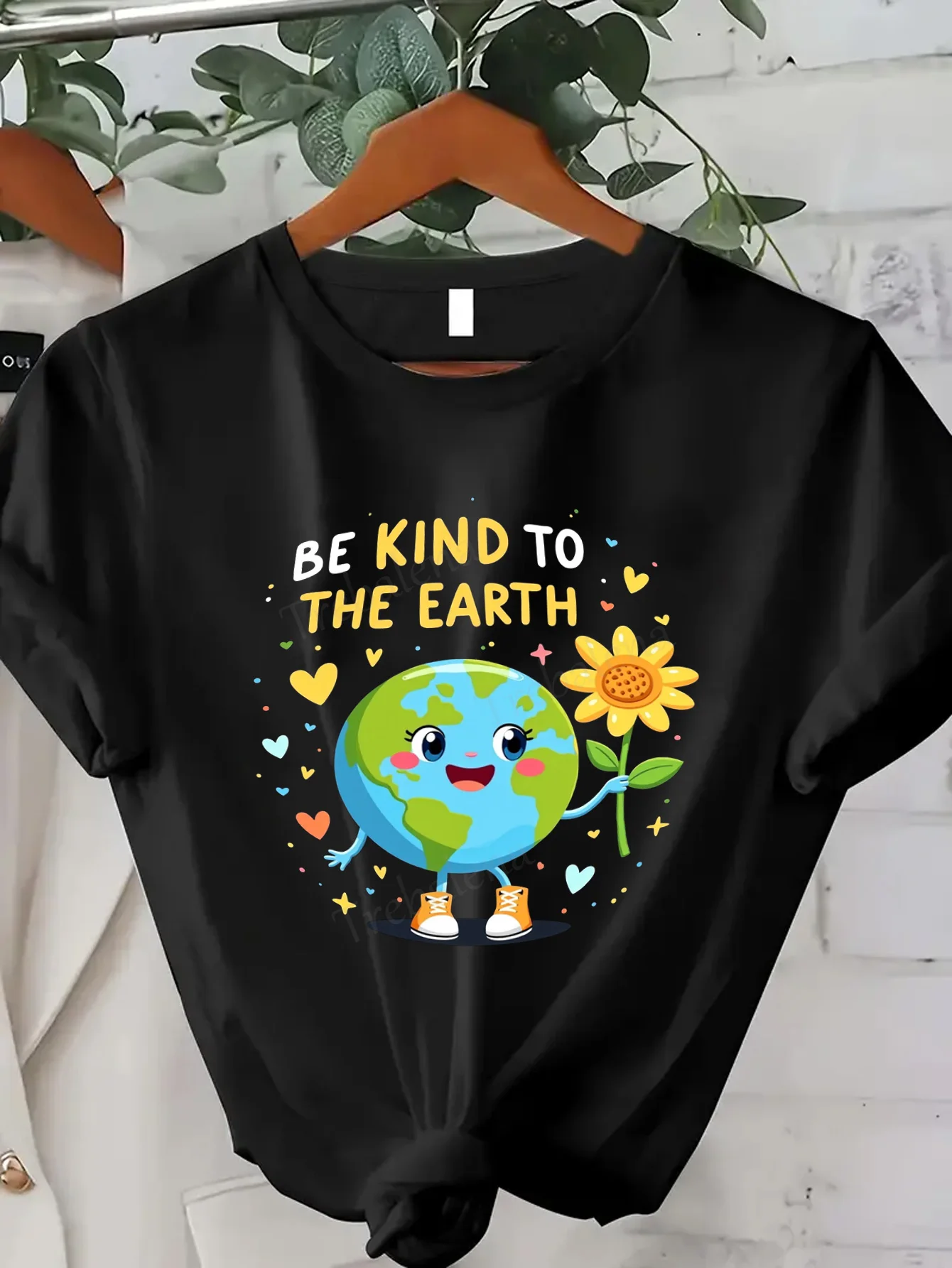 

Women T-shirt Cute Earth Print T-Shirt for Women, Be Kind to the Earth, Eco-Friendly Graphic Tee
