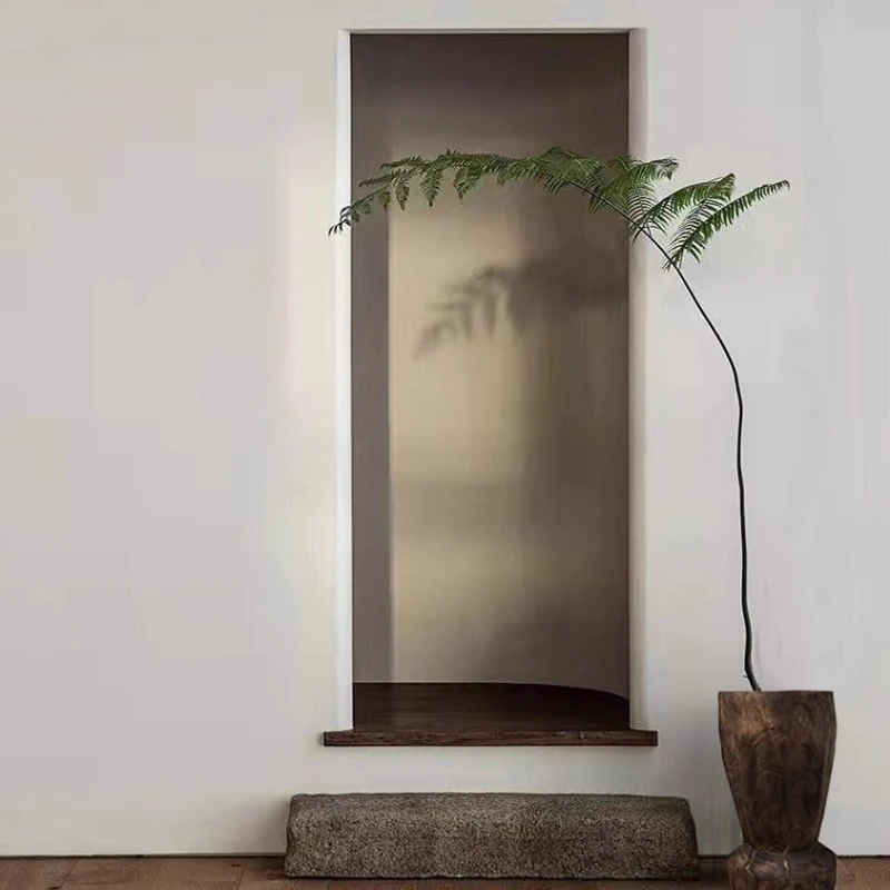 

Floor-to-ceiling flower utensils are dug into solid wooden barrels, homestay tea room landscaping, plant decorations, ornaments