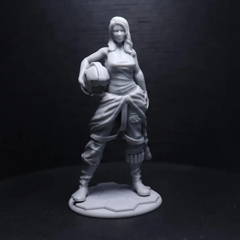 1/24 75mm  Resin Model Female Pilot Figurine Unpainted No Color RW-245