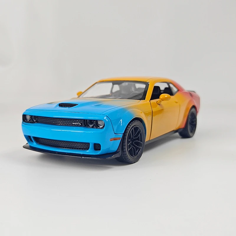 1:24 Simulation Dodge Challenger SRT Hellcat Wide Body Customized Alloy Car Model, Doors Can Open Supercar Gift