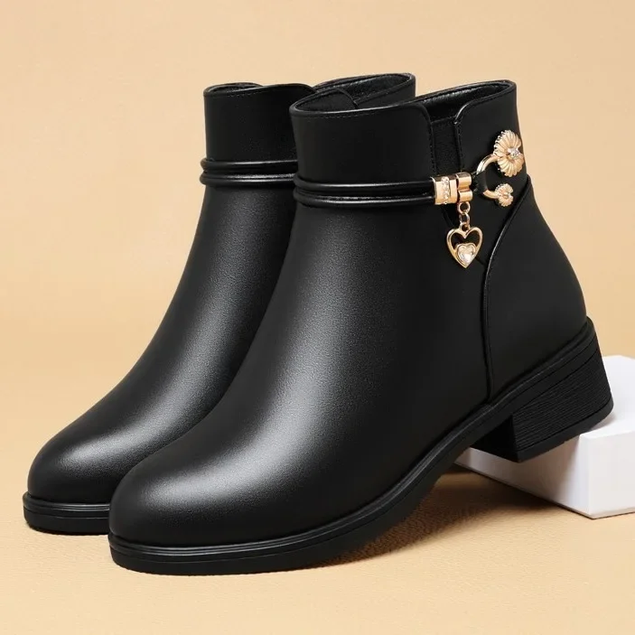 Women's Boots Luxury Rhinestone Casual Leather Boot Side Zip Ankle Boots for Women Winter Plush Warm Cotton Boots Botas De Mujer