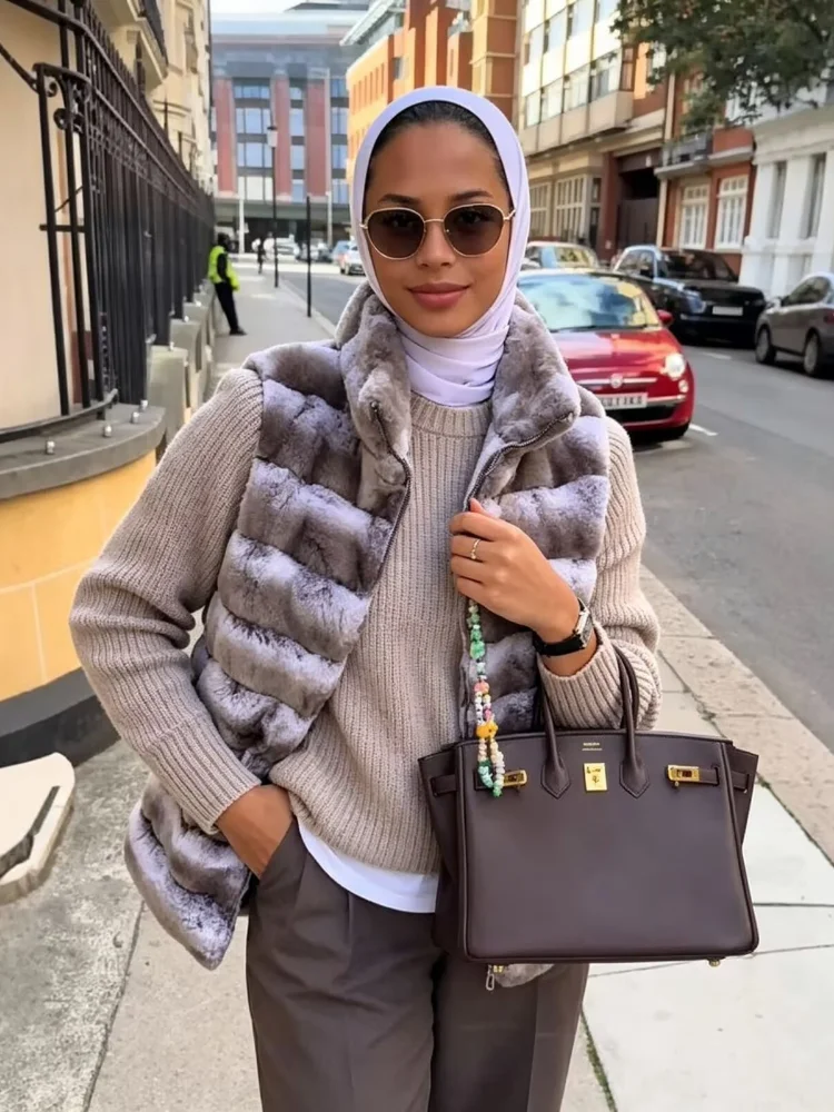 Lady Stand Collar Knit Sleeve Patchwork Striped Faux Fur Jacket Loose Zipper Up Mid-length Coat Winter Fashion Lady Chic Outwear