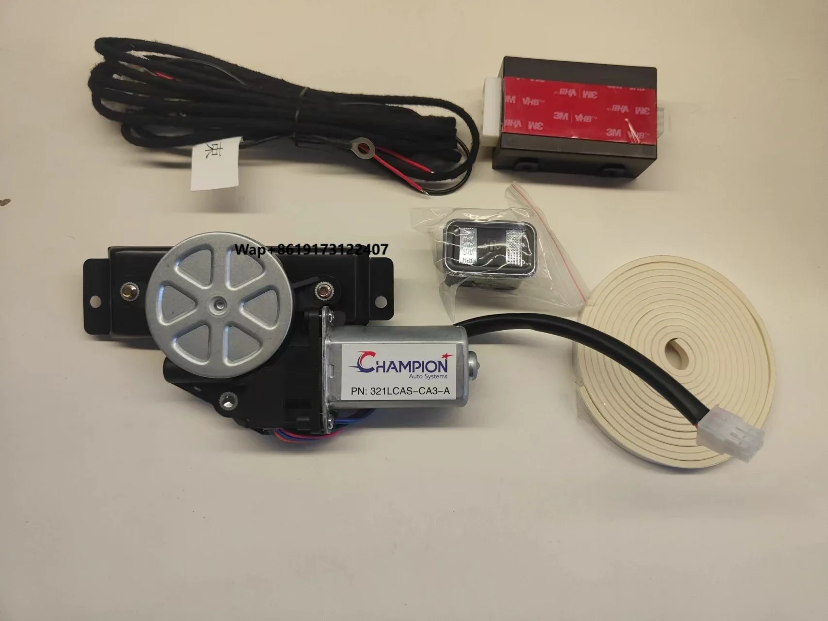 

Competitive Price Universal Electric Sunroof 750*450 mm Body Parts for Cars