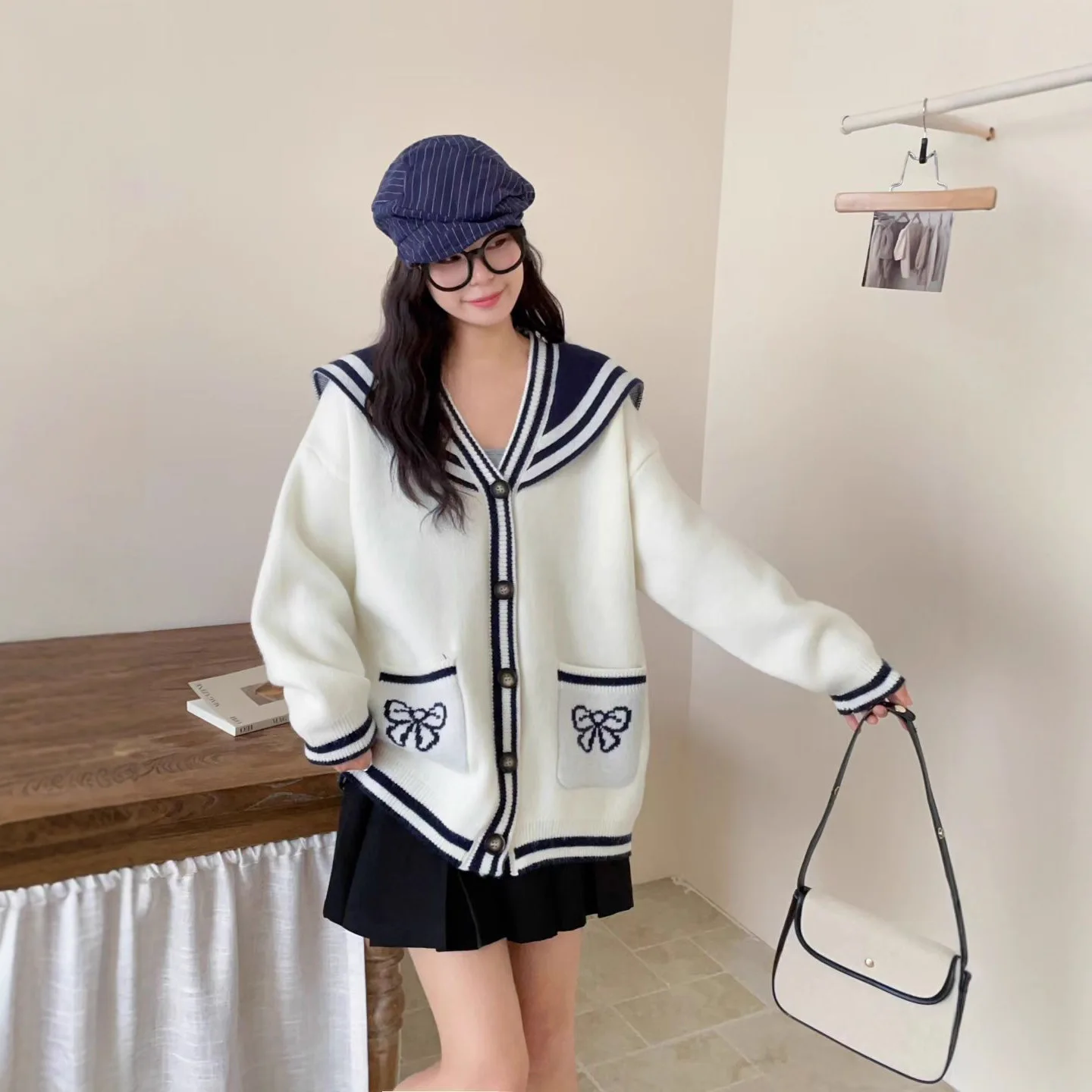 

Женская куртка-свитер в студенческом стиле на осень и зиму 2024, новый толстый вязаный кардиган в ленивом стиле для женского топа