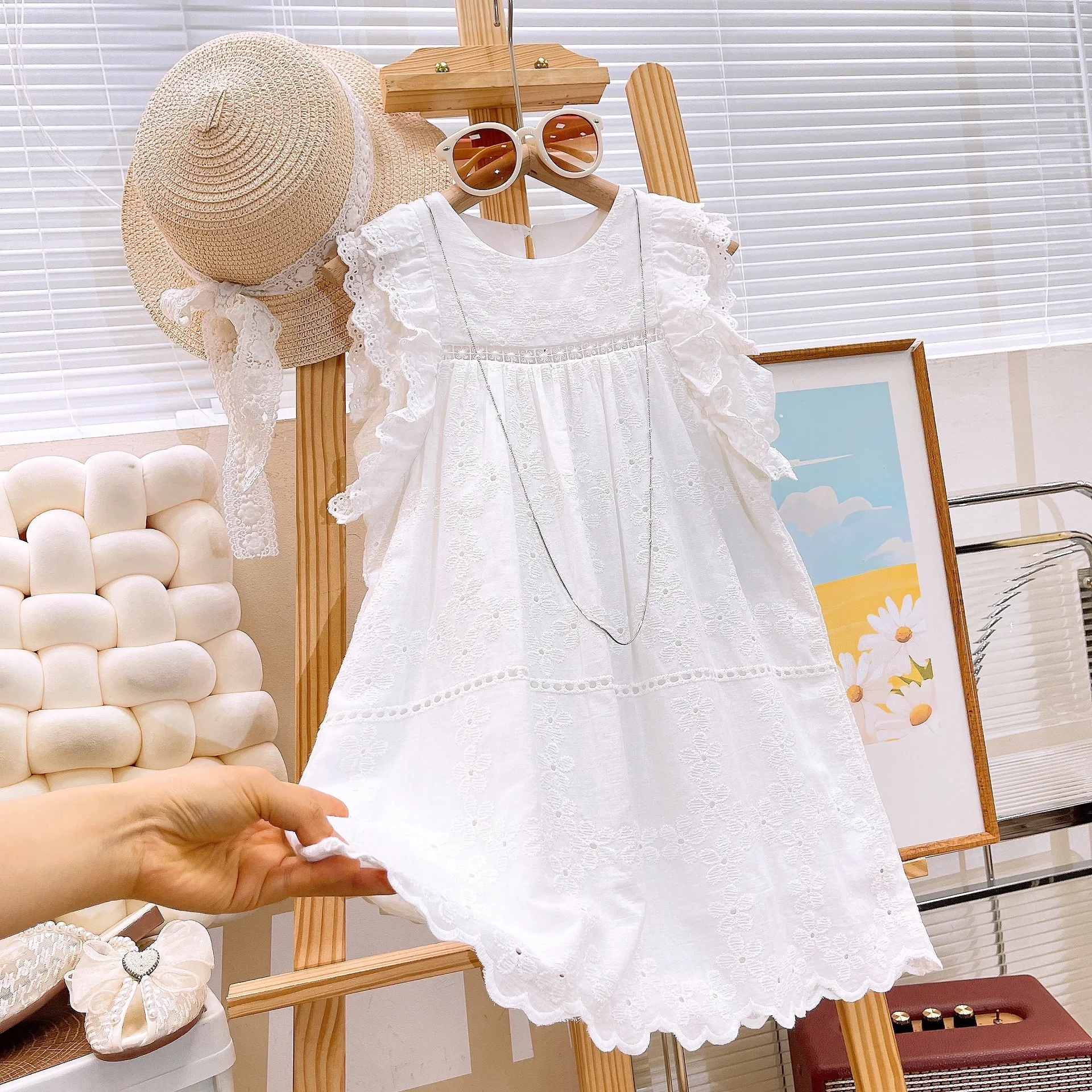 Girl\'s Summer Princess Style Dress Cute Fashionable Beautiful Lace Hollow Dress With Flying Sleeves Elegant Birthday Party Dress