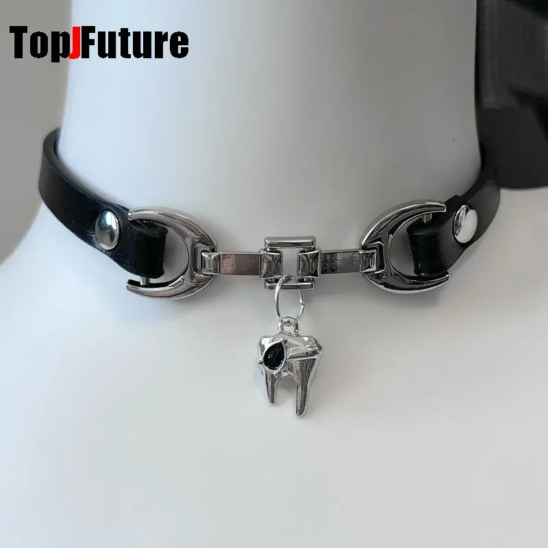 Subculture Y2K Girls Dark Punk Japanese style Faux leather Tiny teeth  red heart-shaped pendant black choker necklace