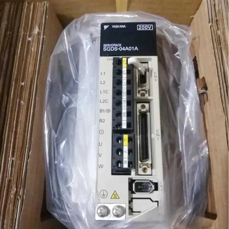

New In Box Yaskawa SGDS-04A01A Servo Drive 1 Year Warranty