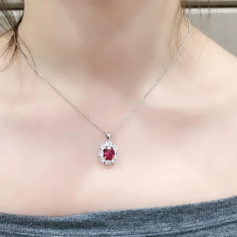 New simulation ruby pendant, fashionable and trendy, set with 100% S925 silver necklace, high-end women's wedding jewelry