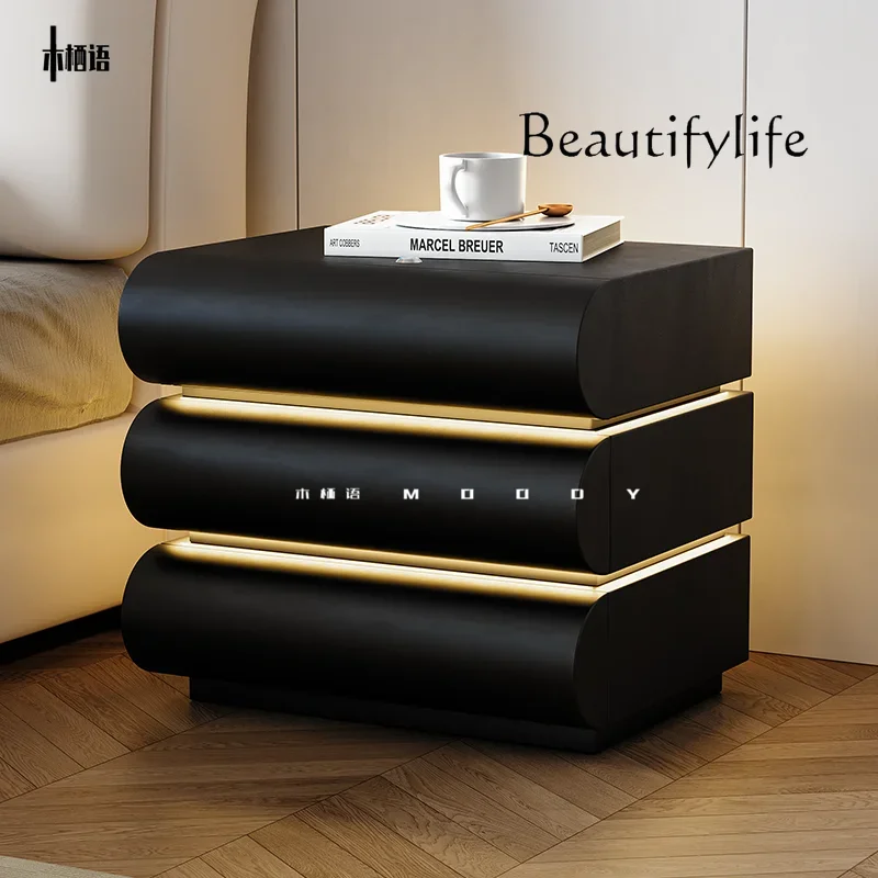 طاولة بجانب السرير ذات الرياح الكريمية 360 درجة °   خزانة تخزين جلدية ذات جو ذكي دوار بجانب السرير حديثة وبسيطة #3