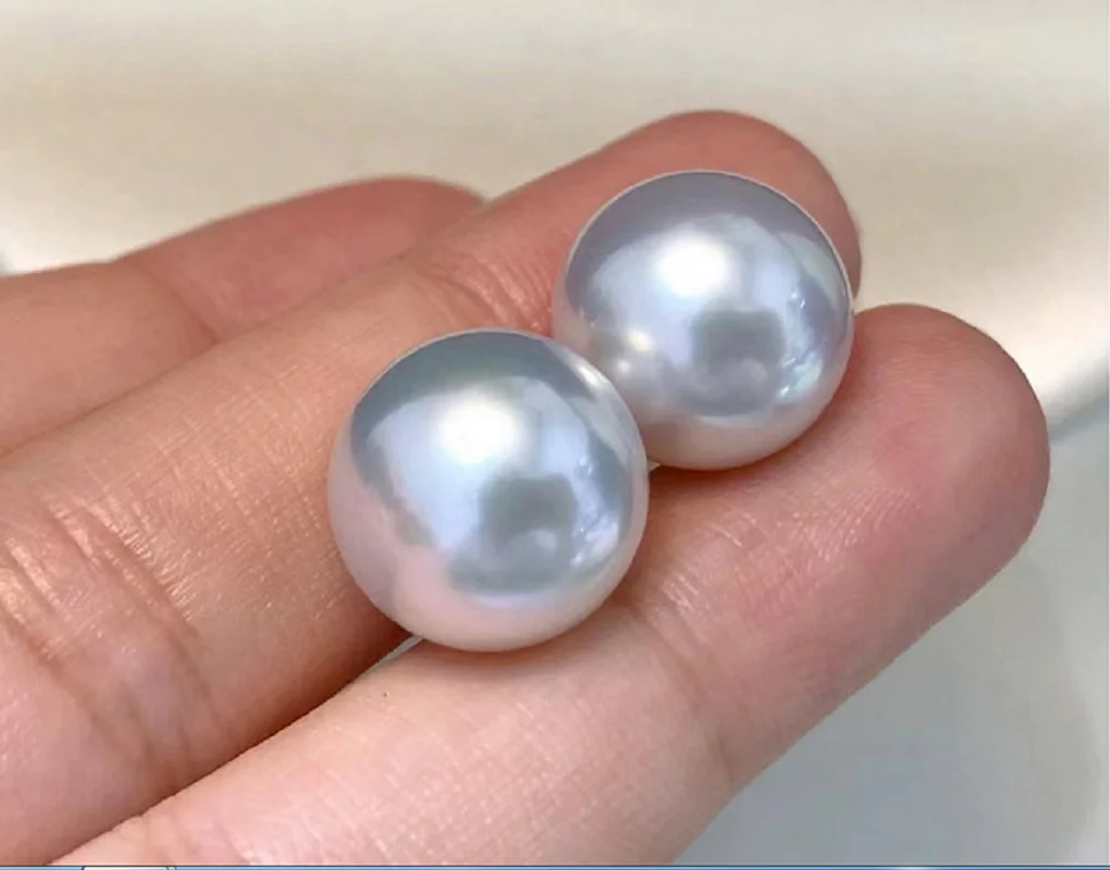 

Elegant Pair of White 13-14mm Natural Sea Loose Pearls DIY Stud Earrings Pendant for Women Fine Jewelry