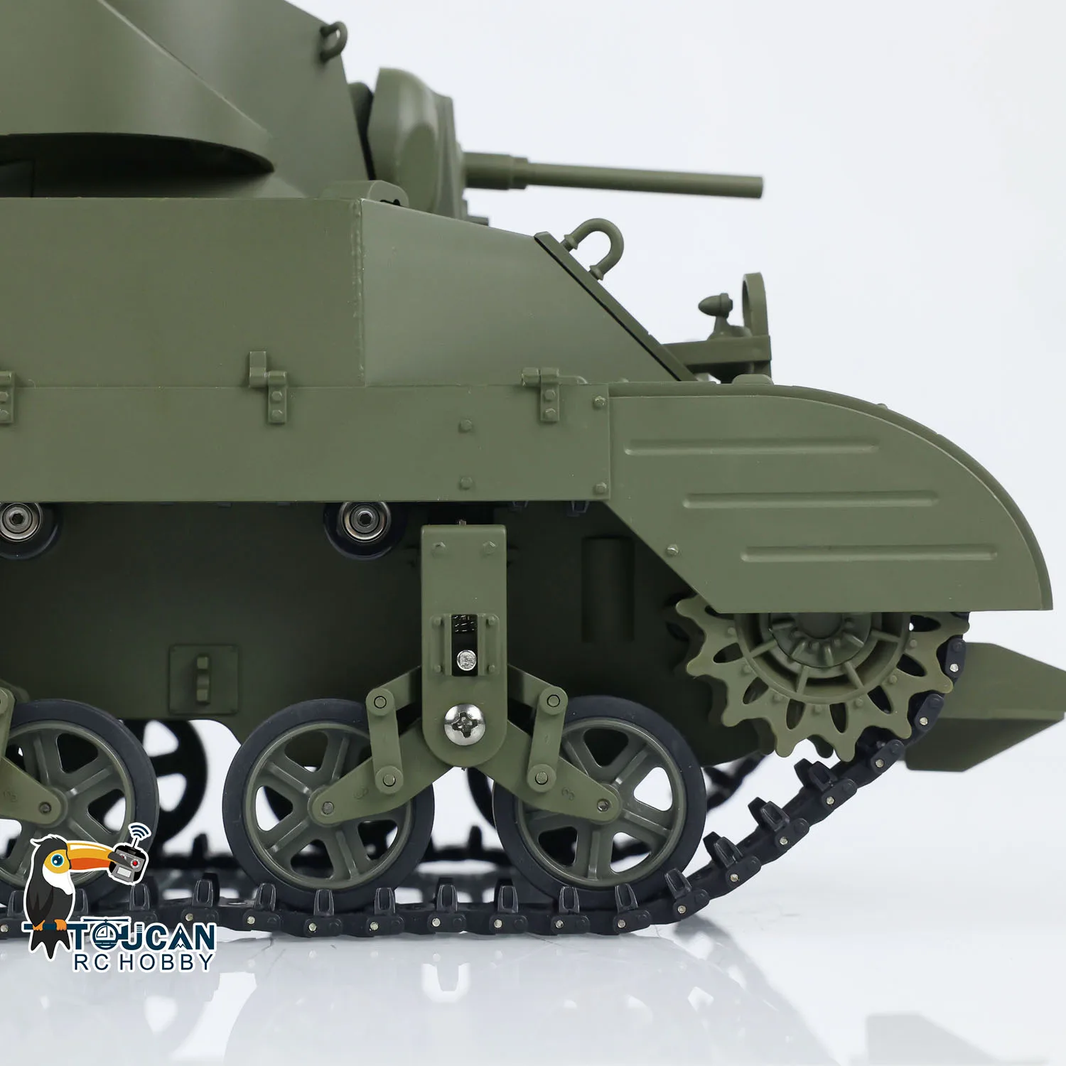 Scala 1/16 US study M5A1 RTR Tank British VI Light Tank Model Radio Control Panzer regali per veicoli con luce sonora giocattoli per ragazzi