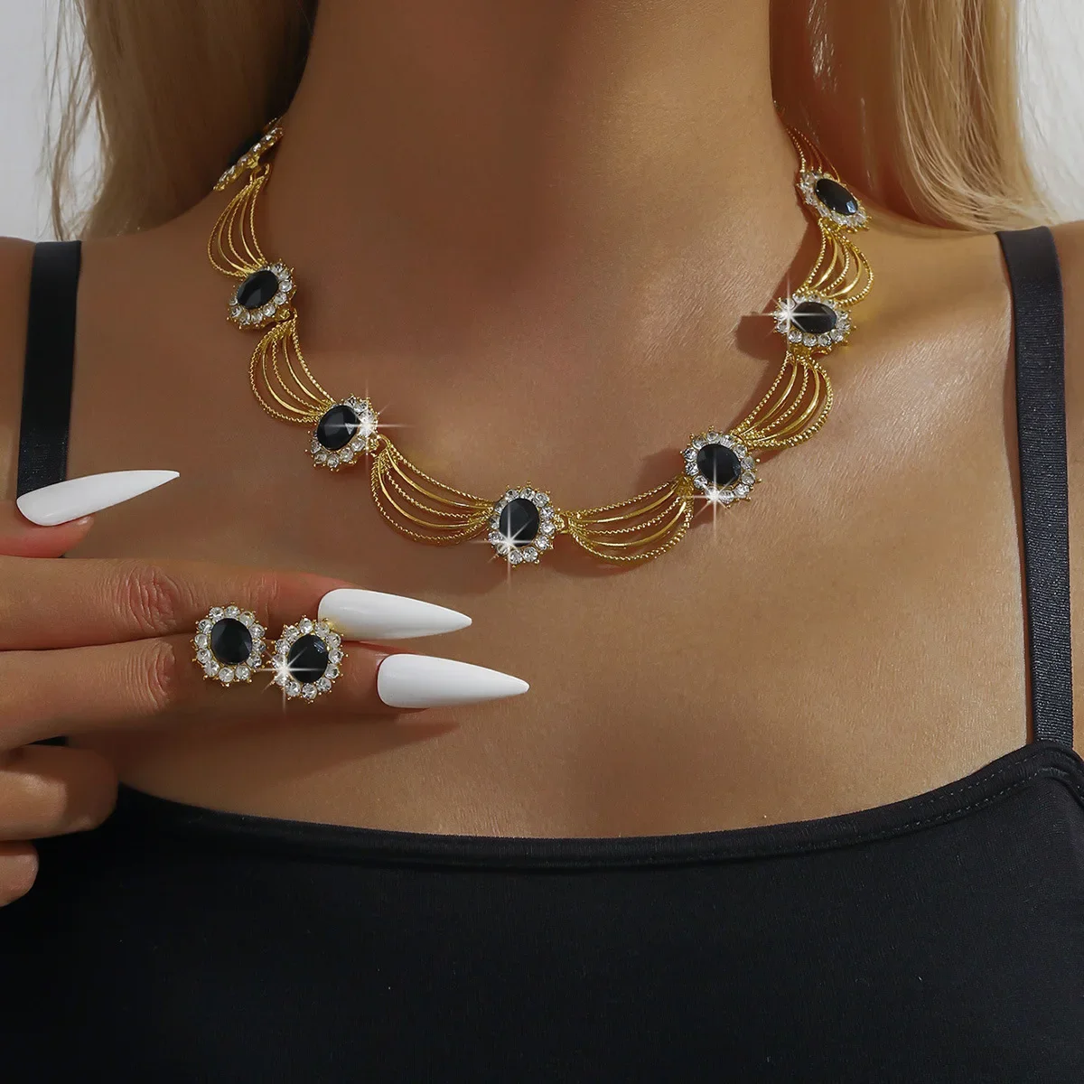 럭셔리 빈티지 목걸이 귀걸이 세트 골드 라인스톤 화려한 크리스탈 목걸이 및 귀걸이 세트 여성용 쥬얼리 액세서리