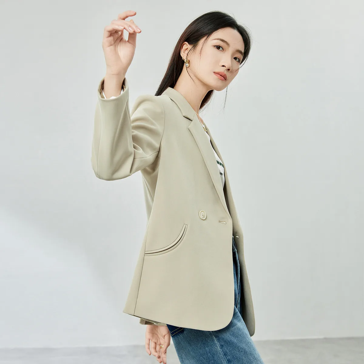 SENTUBILA Women's Commute Blazer Spring Light Luxury Loose Slimming Drapey Top 2026 Spring Office Lady Elegant 153XC3908X