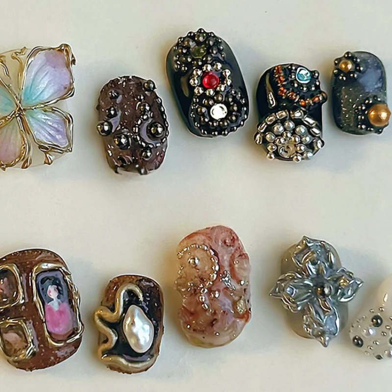 

Pure handmade manicure clip white retro short nail wearing armor