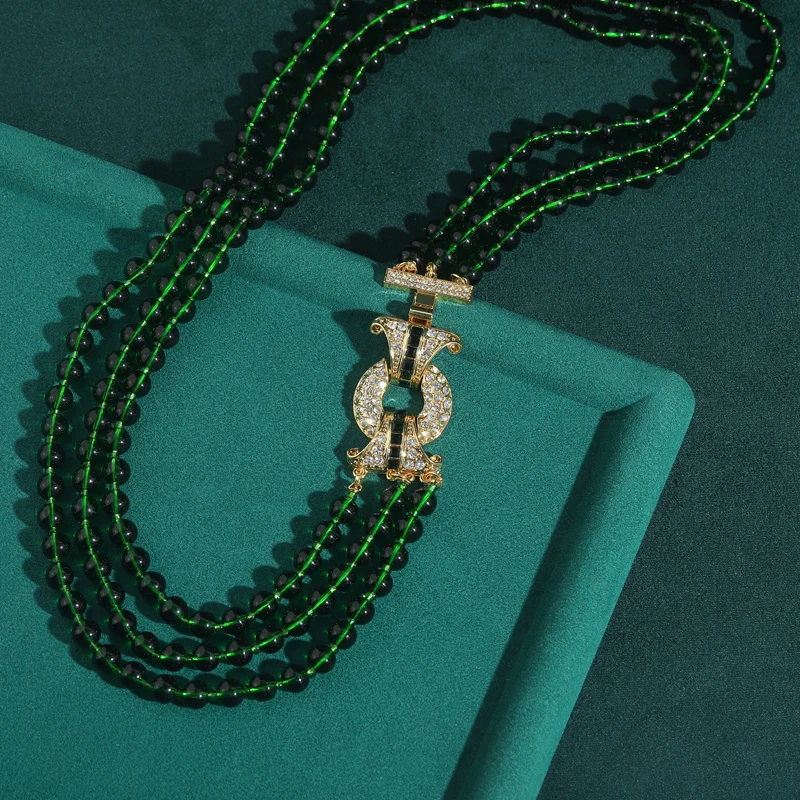 خمر الزمرد الأخضر مطرز الطبقات قلادة جميلة المرأة العتيقة الذهب اللون الزركون كريستال الفاخرة مصمم مجوهرات 2025 جديد