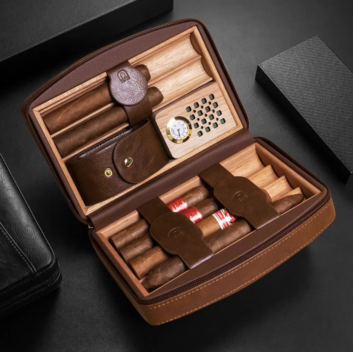 

Six-pack Cigar Moisturizer Convenient Leather Cedar Wood Cigar Cigarette Holder Moisturizer Cigarette Cases