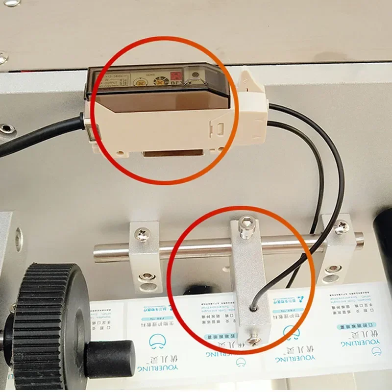 Flat Labeling Machine Automatic Manual Small Plastic Bag Square Bottle Bottle Double-sided Self-adhesive Labeling Machine