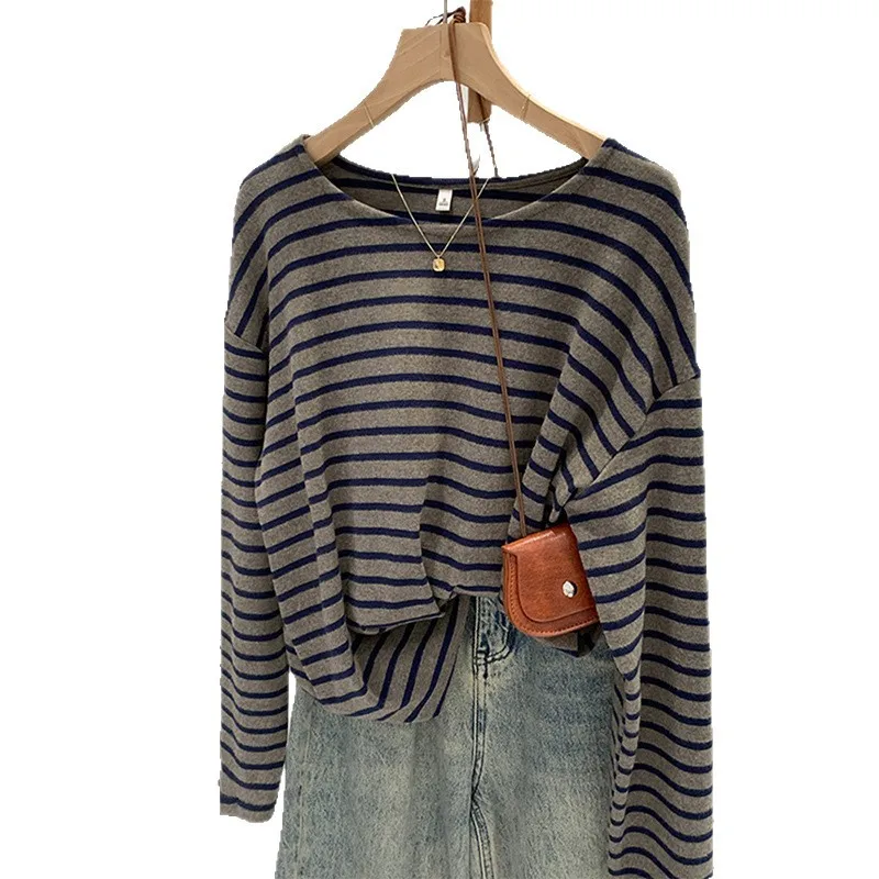 Striped Round Neck Base Shirt for Women, New Autumn and Winter Korean Version, Loose and Slimming, Soft and Sticky Style Long