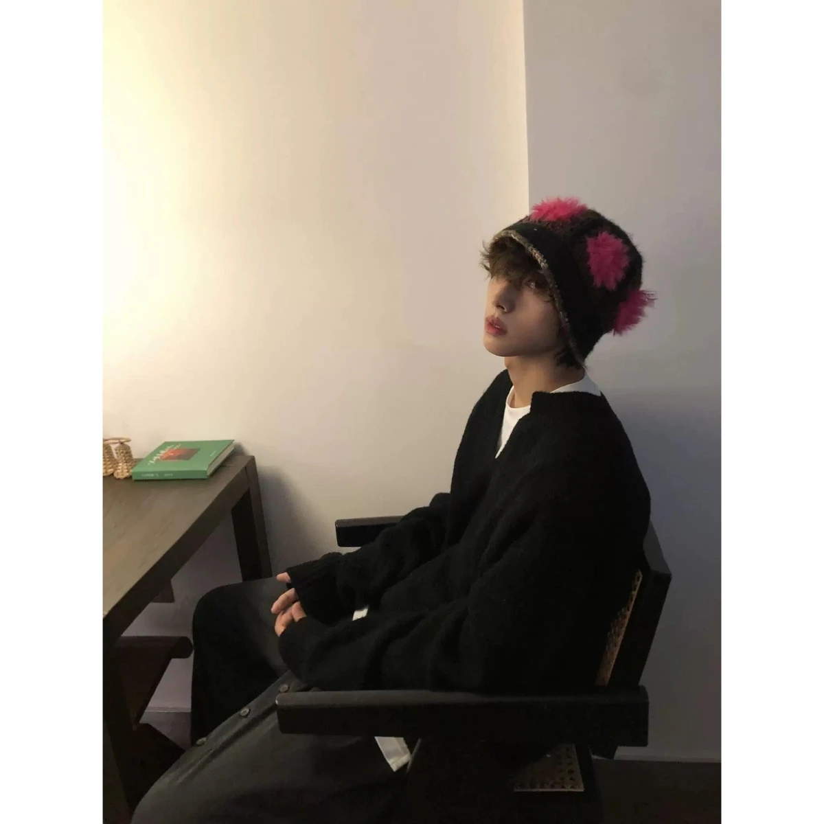 

Осень-зима, вязаный свитер с v-образным вырезом, кардиган, мужская цветная повседневная верхняя одежда, свободная посадка, твердая текстура, полиэфирное волокно