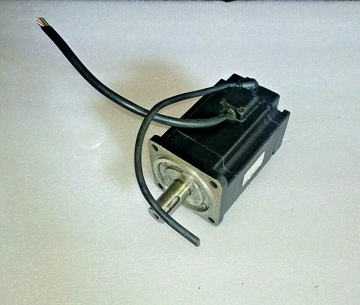 

Самый продаваемый SGMJV-08ADE6S на складе YASKAWA AC SERVO MOTOR 750 Вт 200 В контроллер движения