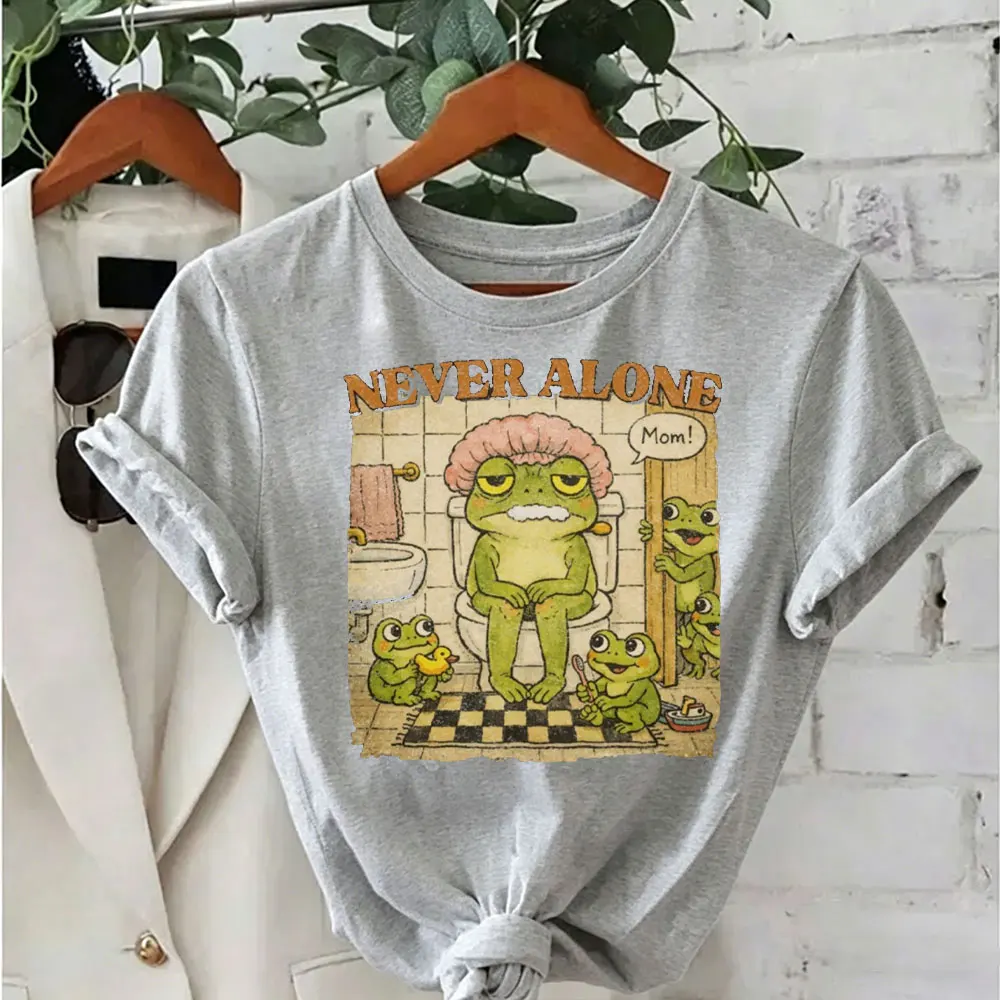 Never Alone Frog Mama Shirt Funny Mother’s Day Gift Tee Mom Life Shirt Vintage Frog Tee Women Fashion Casual T Shirt