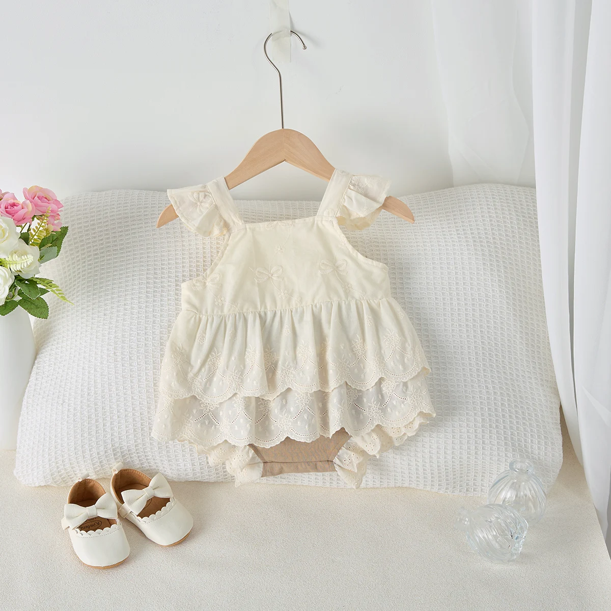 Korean-Style Embroidered Lace Halter Top Set for Baby Girls, Summer Lightweight Breathable Top Set
