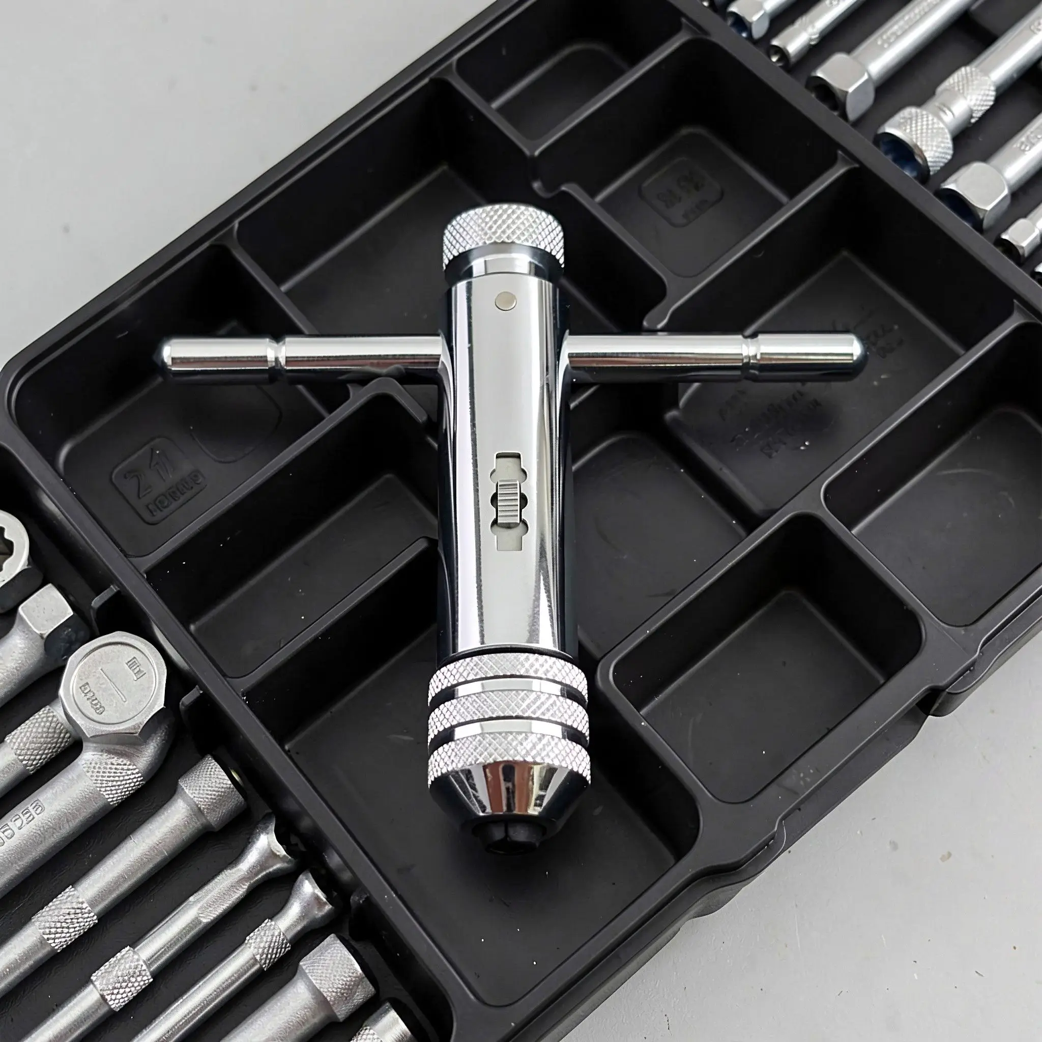 2Pcs Adjustable Ratcheting Tap Wrench T handle Hand Threading Tool Silver T Bar Tap Wrench Manual Tapping Tool for Thread