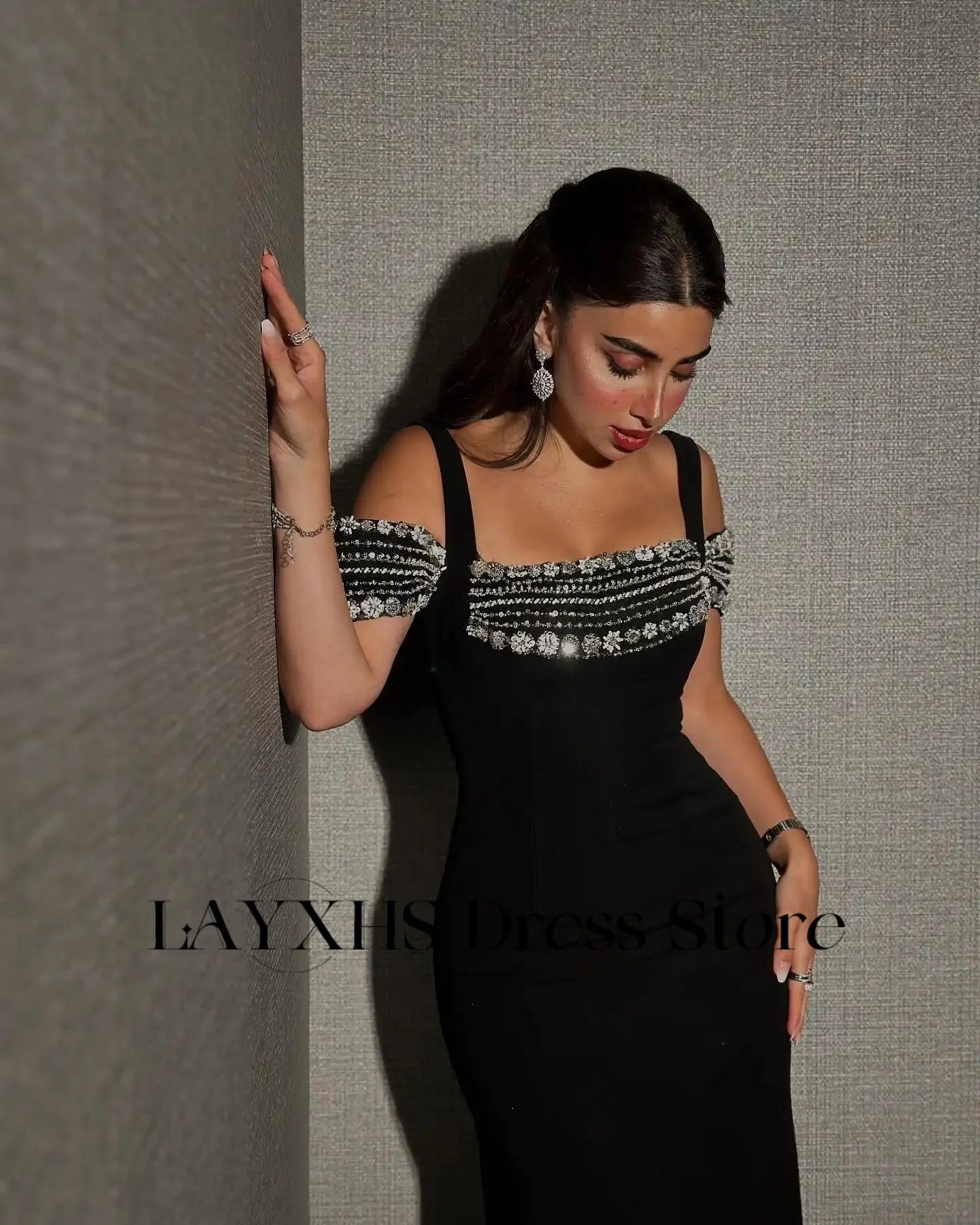 LAYXHS Abiti da sera eleganti a sirena nera con spalle scoperte Abiti da ballo da donna con spacco in rilievo Abiti personalizzati فساتmaveraات