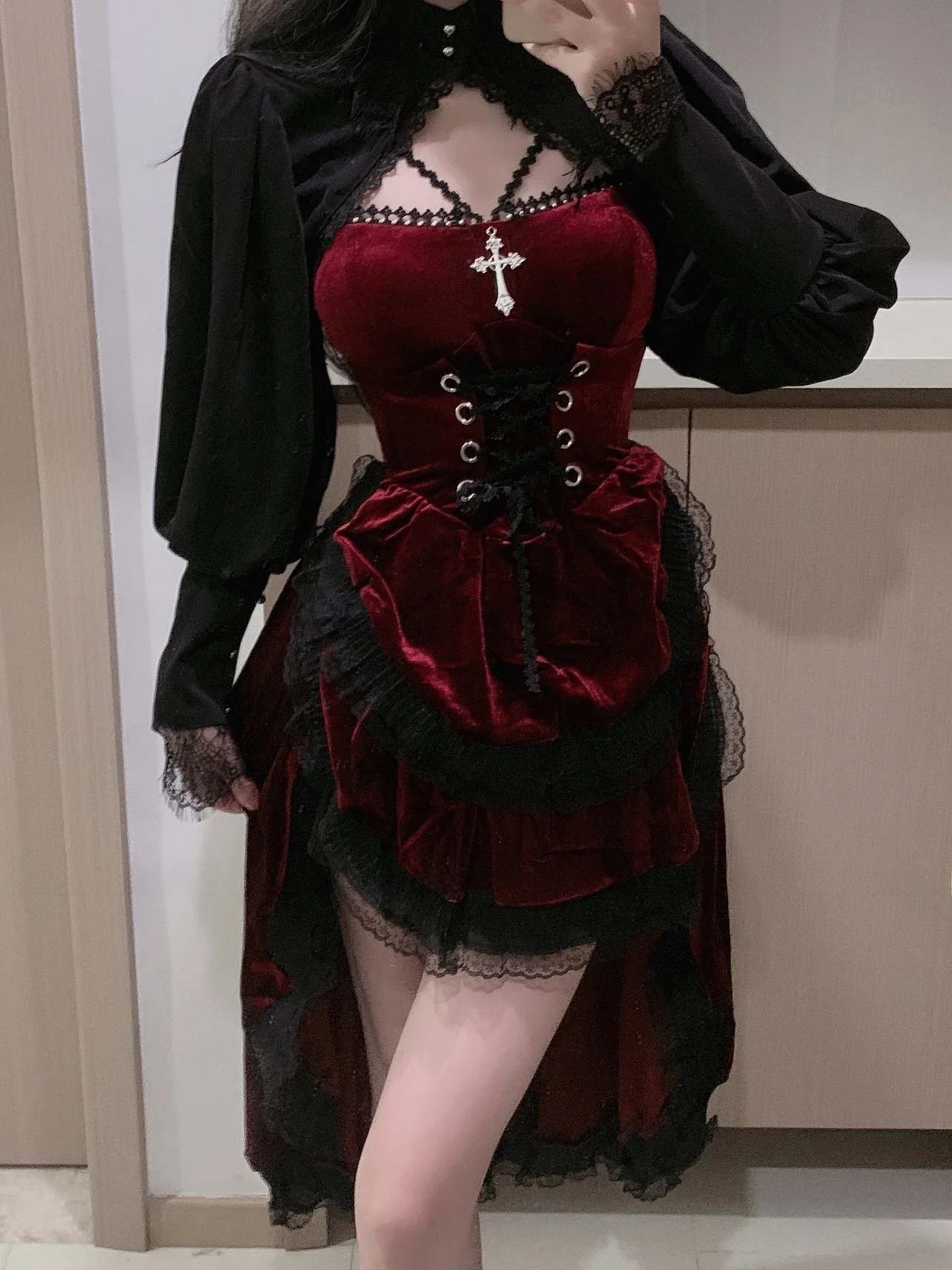 

Gothic Lace Velvet Dr Sexy Strapl Floor Length Waist Cinched Tied Belt loween Cisas Cosplay Slimming Dr