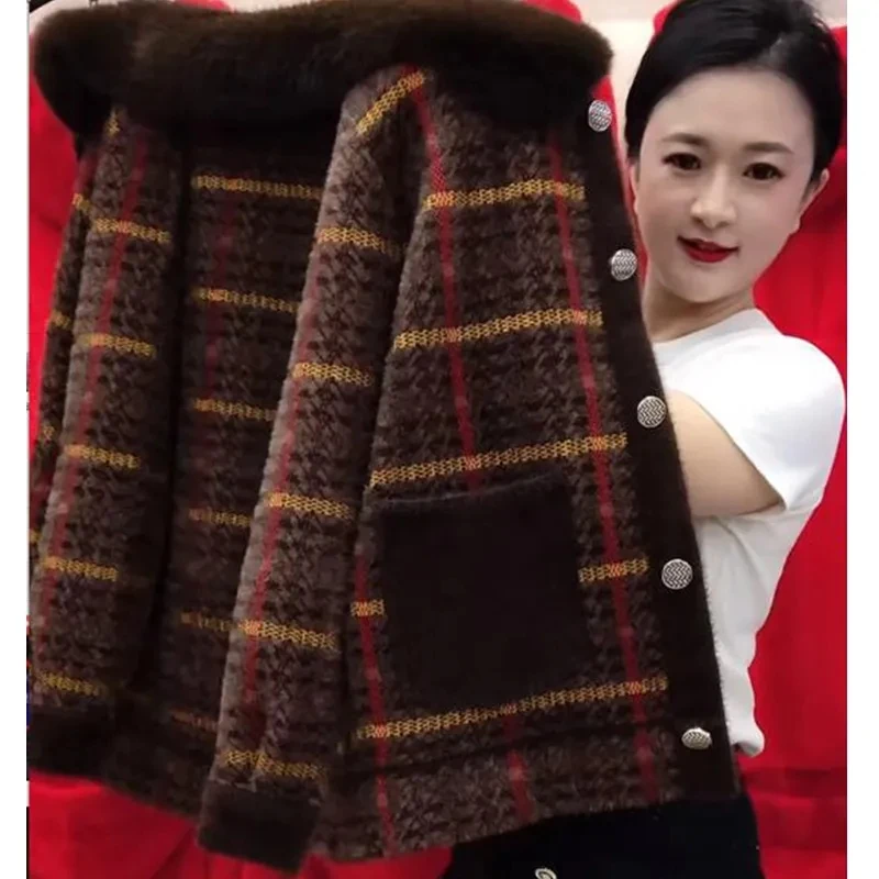 High Quality Mother\'s Winter Thicken Imitation Mink Cashmere Coat Middle Aged Women Short Knitted Cardigan Plaid Woolen Jacket