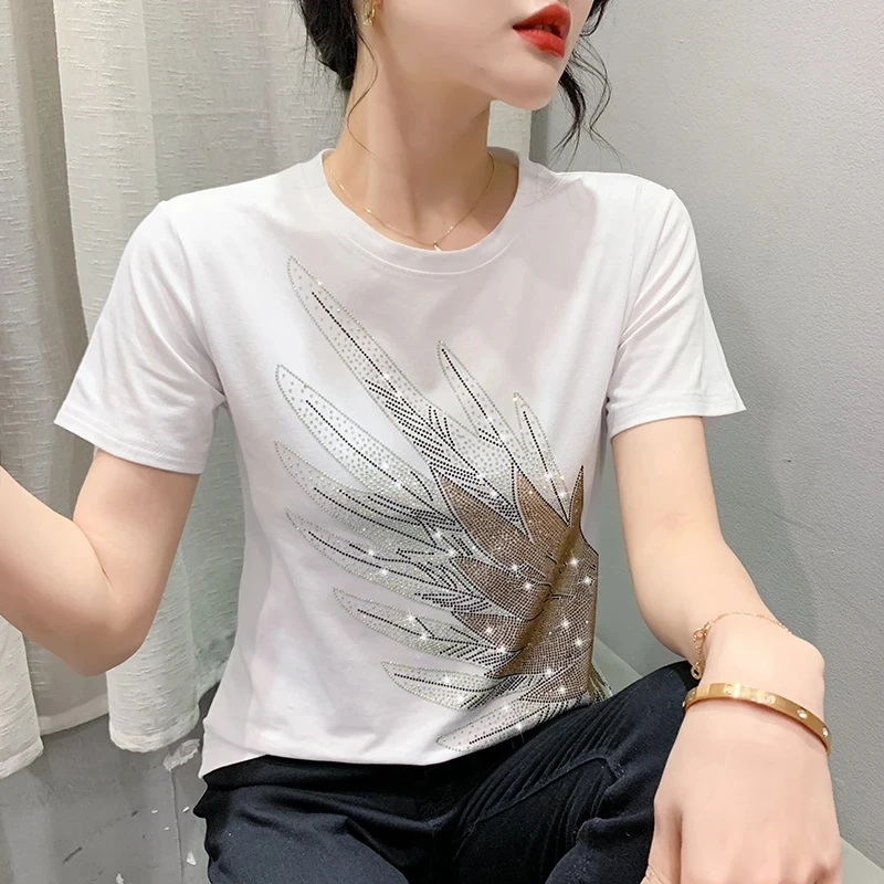 Design Cartoon Wing Diamonds Tees T-Shirt Dla Kobiet Luksusowa Elegancka O-Collar Letnia Szykowna Prosta Bluzka Top