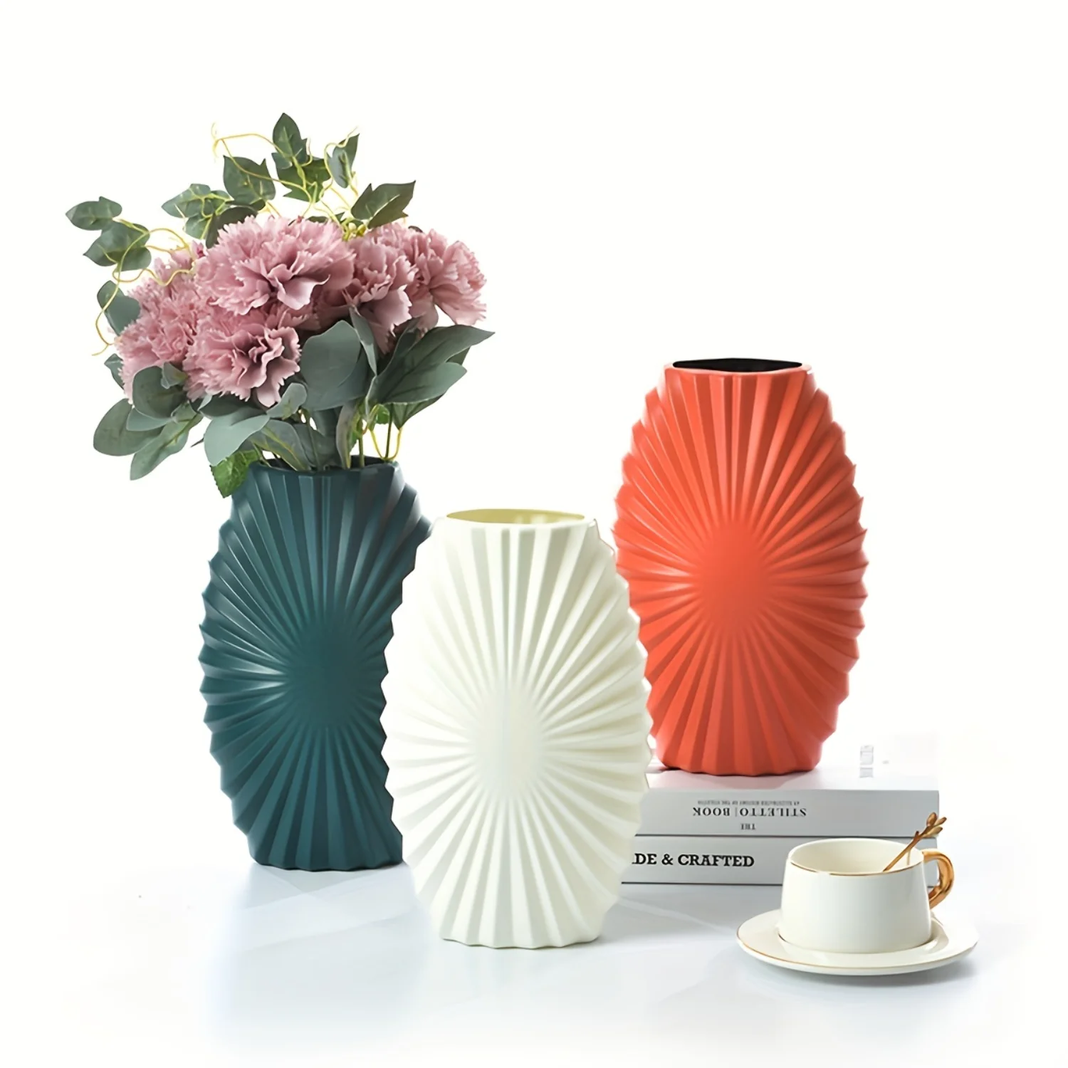 Elegant Nordic Plastic Vase - Stylish Modern Flower Display for Home Decor, Wedding Accessory & Gift Idea.