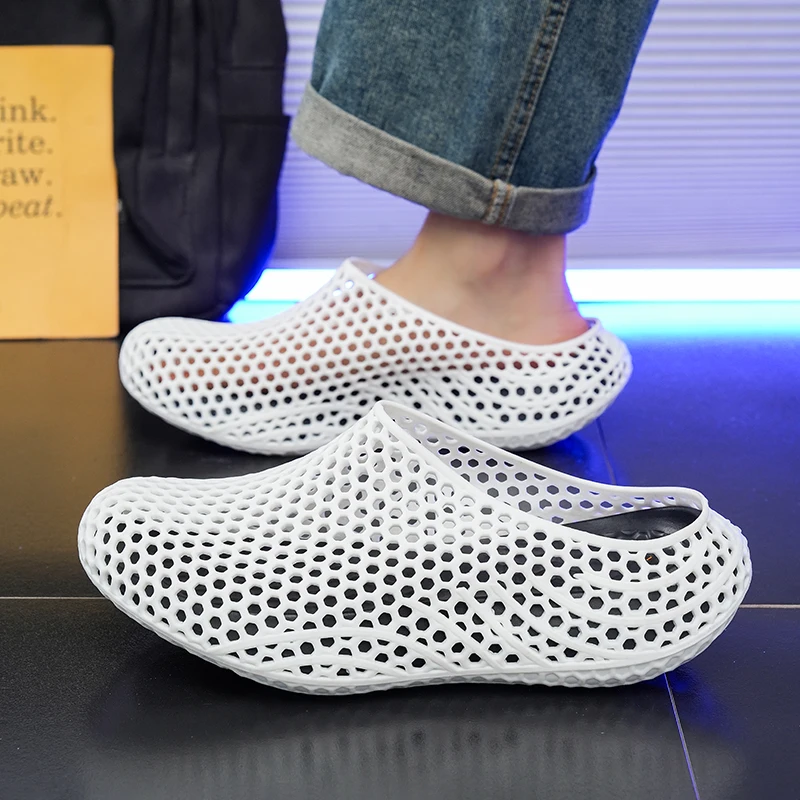 

Summer Breathable Beach Shoes for Teenagers Comfortable and Versatile Outdoor Running Shoe Hollow Out Ultra Light Hole Shoe