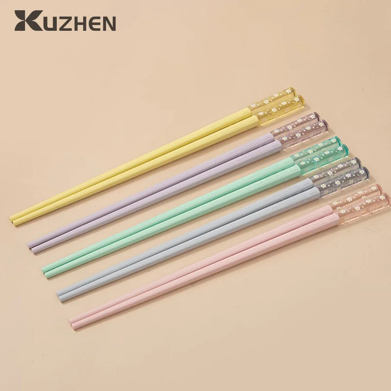 5 Pairs Cute Chopsticks ,Cherry Blossom Petals Pattern, Beautiful ,Non-slip Sushi Stick Chopsticks, Eco-Friendly Food Chopsticks