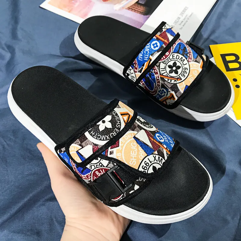 2024 New Men Slipper Couple Shoe Fashionable Summer Beach Shoes Breathable Shoe for Men Designer Shoe Men Sandalias Тапочки 슬리퍼