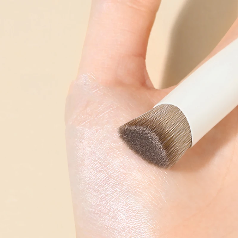Pinceau de maquillage Triangle pour contour des yeux, 1 pièce, cernes, taches d'acné, correcteur, mise en évidence des détails