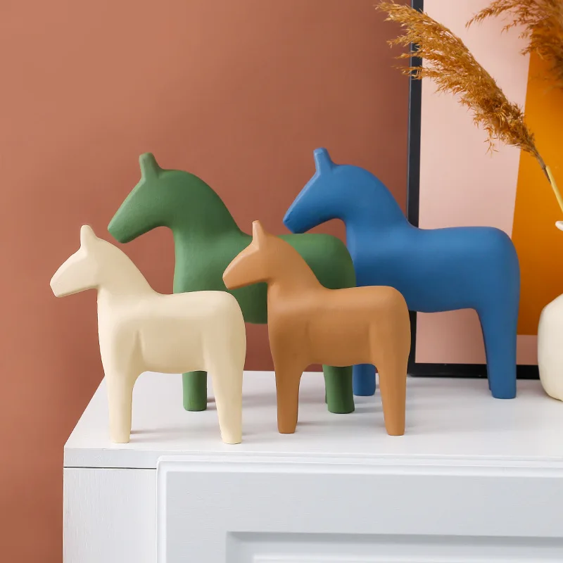 

Modern minimalist Trojan horse ornaments, foyer home decorations, Morandi colored pony creative living room TV